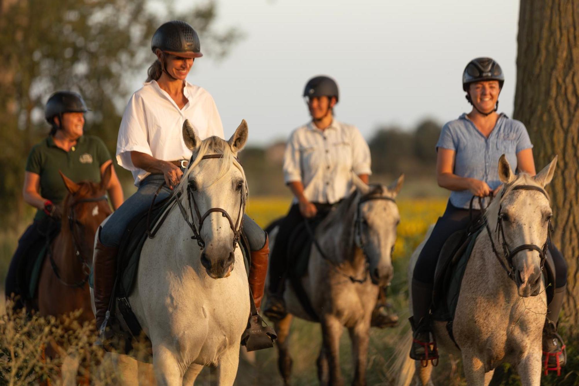 Cal Robusto, Apartament In Masia With Horses Siurana  Экстерьер фото