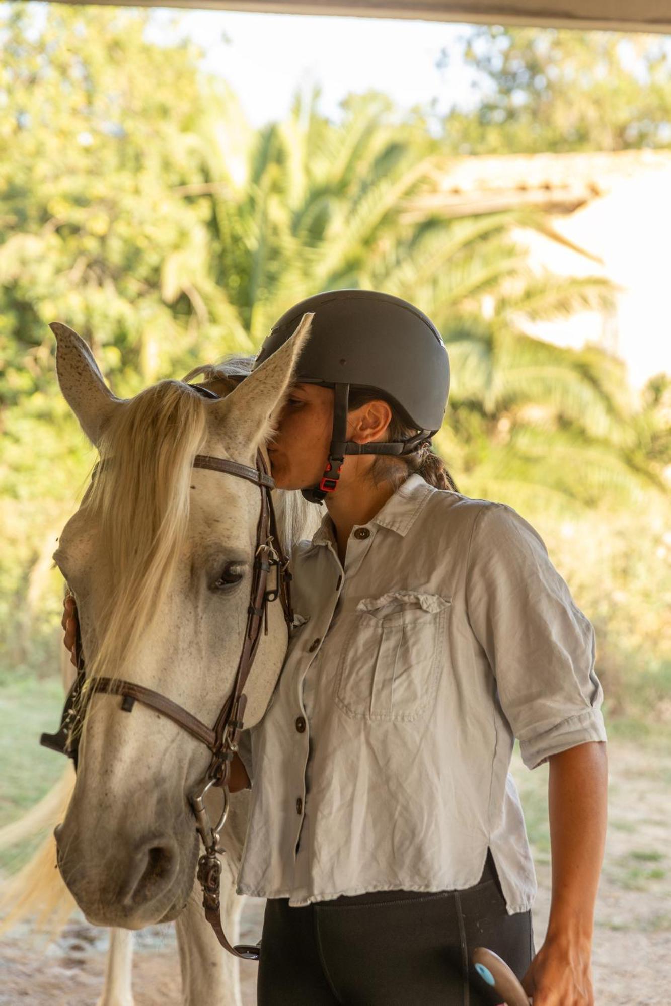 Cal Robusto, Apartament In Masia With Horses Siurana  Экстерьер фото
